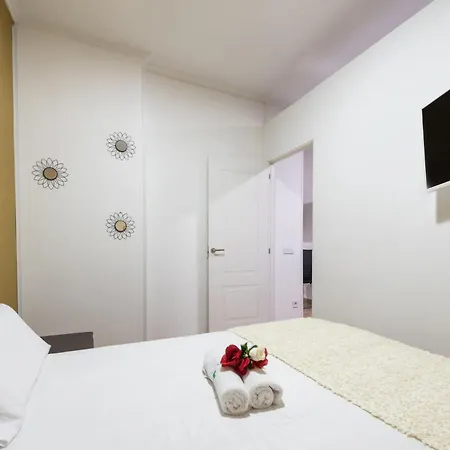 Apartamentos Day Madrid Luna Centro Gran Via Sol Malasana Extérieur photo